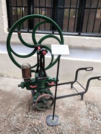A "transfer pump" used to extract the juice from the grape press and deposit it in the casks.