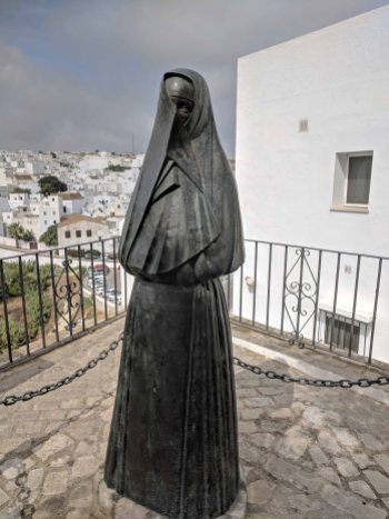 A bronze statue - The Veiled women of Vejer